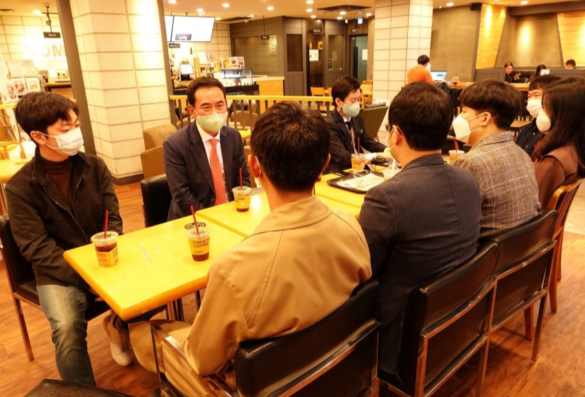 [서울] 최두주, 청년 약사 만나 한약사문제 해결 약속