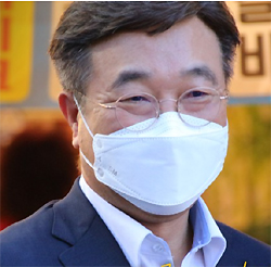 윤호중 원내대표 "공공심야약국, 여당 책임예산으로 추진"