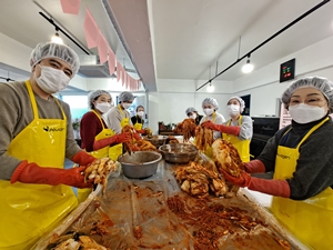 알보젠코리아, 지역사회 이웃 위한 김장 봉사 진행
