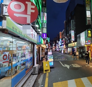 백신패스 확대 운영되나...코로나 확산에 약국 살얼음판 