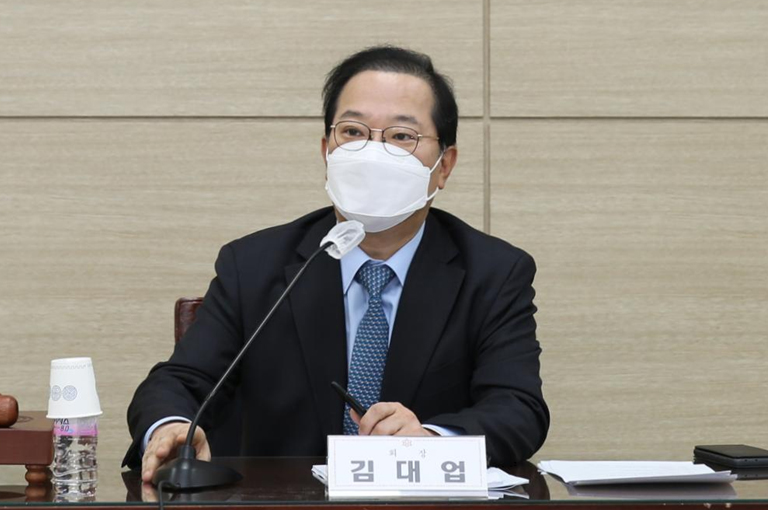 김대업 "한약사·재택 약 전달, 당선인측 의견 반영"