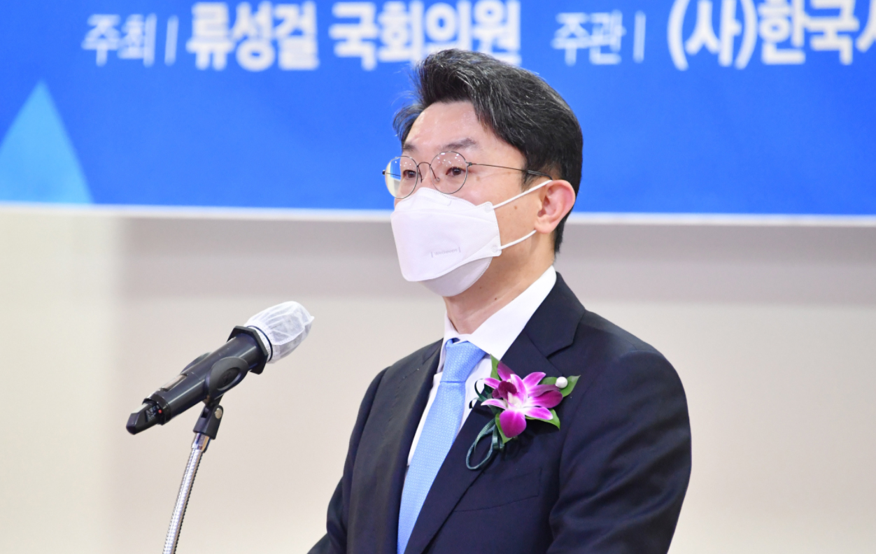 기재부 1차관 "서비스산업법 12월 임시국회 처리를"