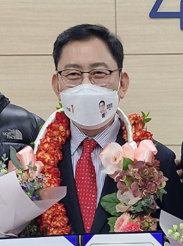 "약사회원도 아닌데 최광훈 인수위 분과위원장이라니"