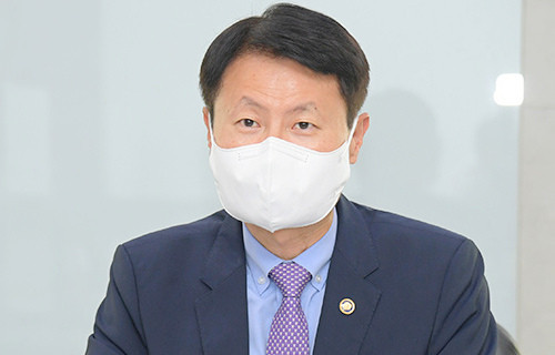"팍스로비드, 무기 추가된 격…게임체인저 속단 일러"