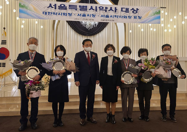 서울시약사대상에 이진순·김화명·박근희·박규동·김영진