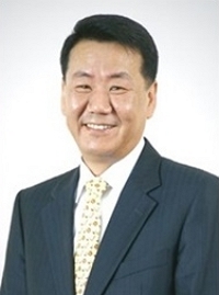 '장수 CEO' 오흥주 동국 부회장, 대표이사 물러난다