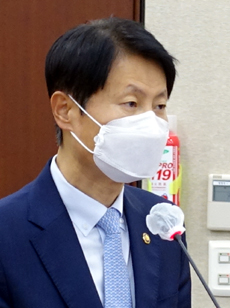 식약처장, 제약계에 "시럽형 해열진통제 생산 늘려달라"