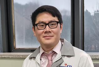 코로나치료제 원료 생산, 끊임없는 해외공략 결실