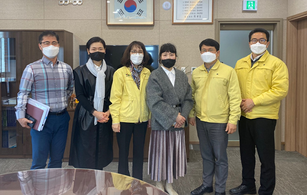 전북 완주군약, 코로나 업무 폭주 지역보건소 격려
