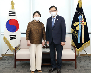 약사회 "구입약가 사후관리 신경써달라"...심평원에 건의 
