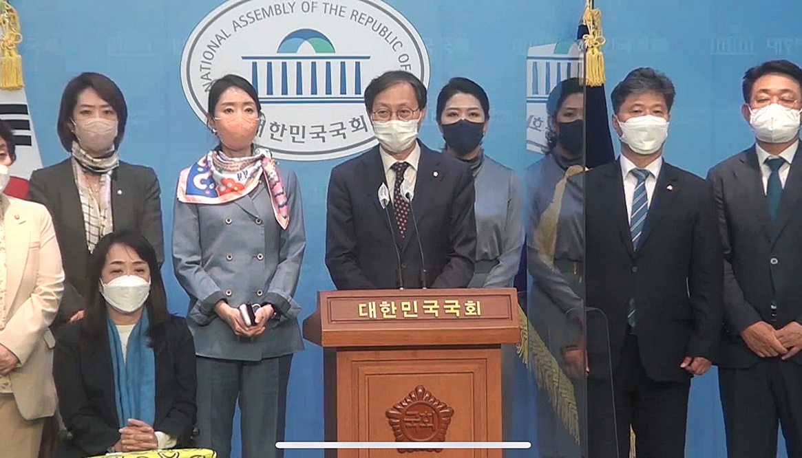 민주당, 정호영 청문회 집단퇴장…"자진사퇴가 답"