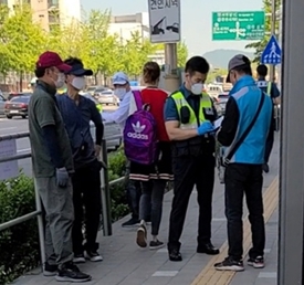아산병원 문전약국 9곳은 왜 공동 도우미를 고용했나