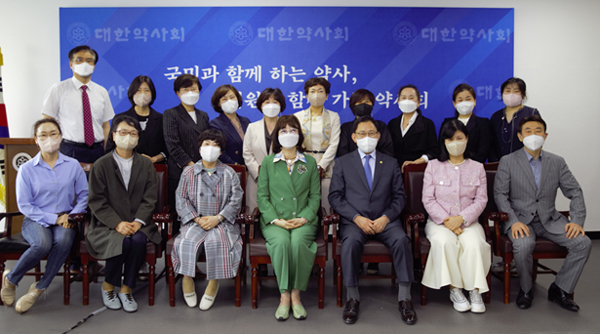 약사회, 시도지부 여약사 부회장들과 현안 공유 