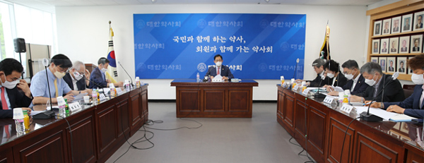 약사회, 비대면-약 배달-투약기 대응 비대위 조직  개편 