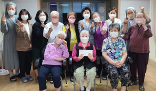 은평구약, 관내 무의탁 어르신 보금자리에 성금 전달