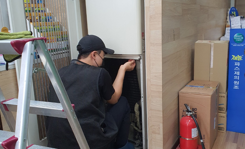 화성시약, 회원약국 에어컨 청소사업 한창