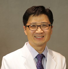 고령 임신으로 태아 신경관 결손 우려...엘레비트로 예방