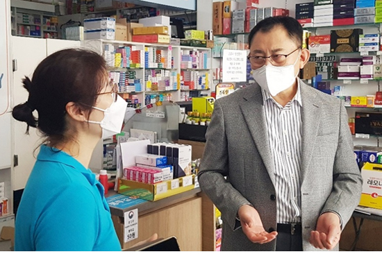 최광훈 회장, 서울·인천·경기 폭우 피해 약국 방문