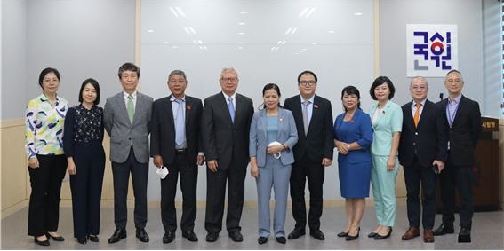 국시원 방문한 베트남 국회..."의사국시 도입에 적극 협조"