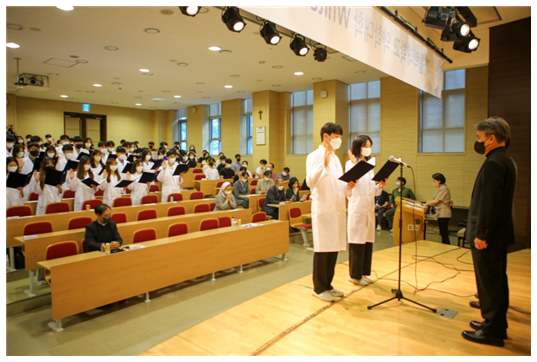 가톨릭대 약대, 실무실습 앞두고 '화이트코트 세레머니'