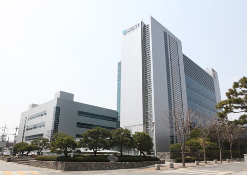 4년 전 기술이전서 최대주주로...동아ST, 美 상장사 품는다