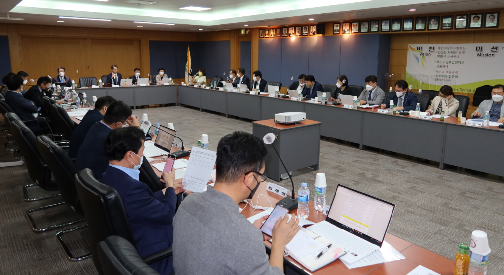 치협, 비급여 진료비 자료제출 전면 거부 선언