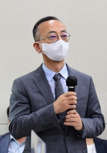 김상봉 국장 "류영진 처장 청탁받아 마스크 특혜 준 적 없다"