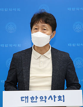 "공공심야약국 찾은 환자에 약물 사용 검토는 이렇게" 