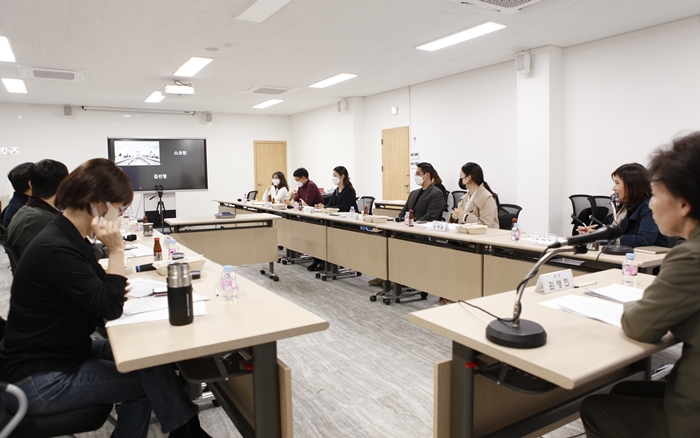 서울시약, 약사 유튜버들과 성분명처방 현안 논의