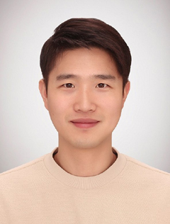 웹소설가 변신한 약사..."약사가 하는 일 알리고 싶어"