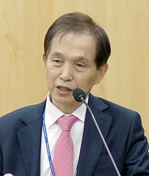 "카이스트 의대, 개원의 지원 막는 법조항 만들겠다"