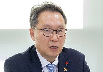 "비대면진료 법제화 내년 초 결론...약 배달 포함 미정"