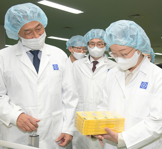 식약처, 감기약 판매 제한 대신 증산에 주력하기로