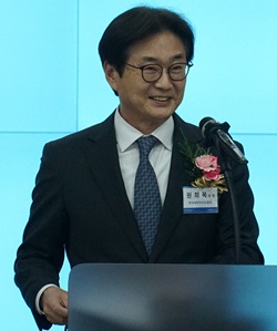 떠나는 원희목 회장 "제약주권 확립, 기필코 달성해야"