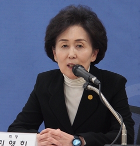 "약국도 전문약사 경력 인정...교육기관에 약대 포함을"