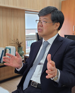 서동철 소장 "적자 연구소 인수받아 정상화 주력"