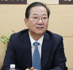 김대업 총회의장 "총회 참석으로 대의원 권리 행사를"