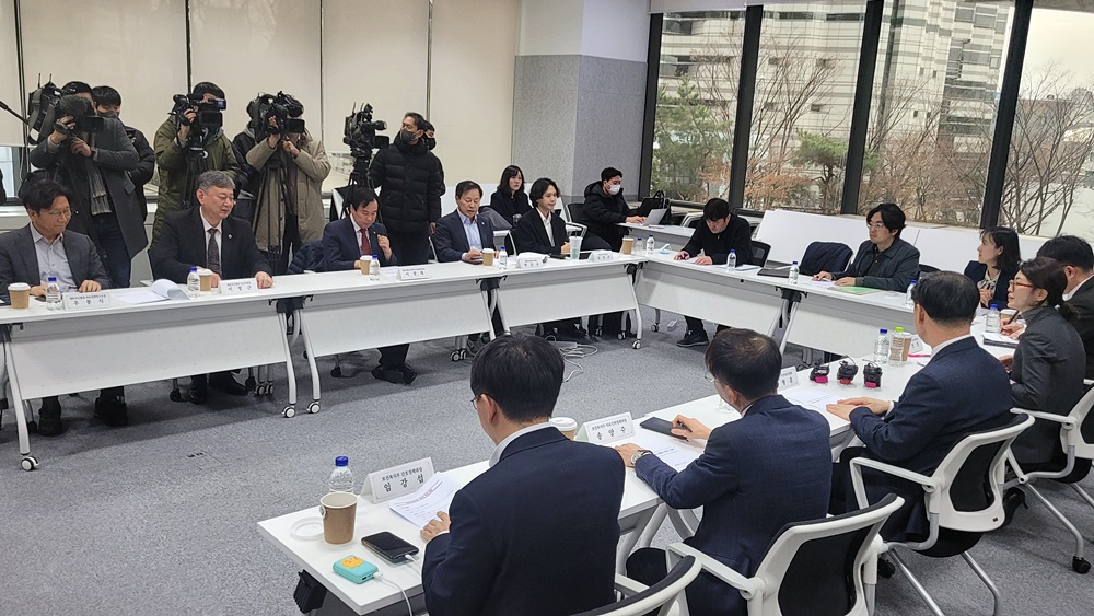 의-정, 필수의료 집중 논의...현지조사 개선방안도 의제로
