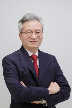 '97년 근무' 한미약품 베테랑 경영진 3인 모두 떠난다
