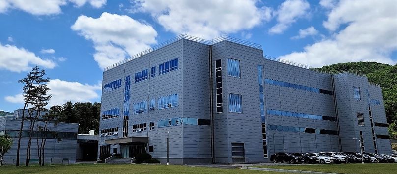 '알짜 매물' 보령바이오파마, 매출 신기록...백신사업 호조