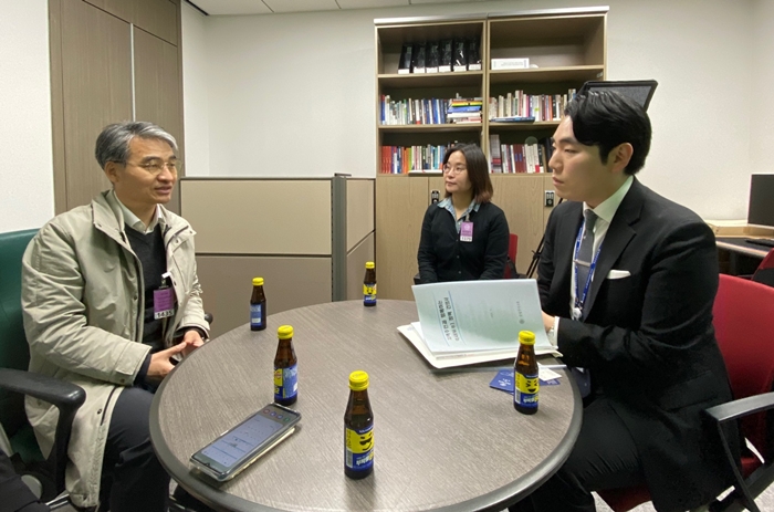 강남구약, 지역구 의원실에 약사정책건의서 전달