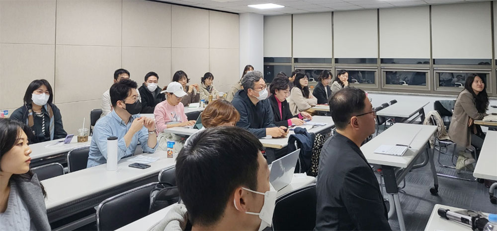 비대면 시범사업 코앞…약사들이 생각하는 약배달은?