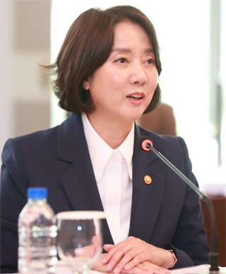 이영 중기부장관 "비대면 진료, 빠른 보폭으로 가야"