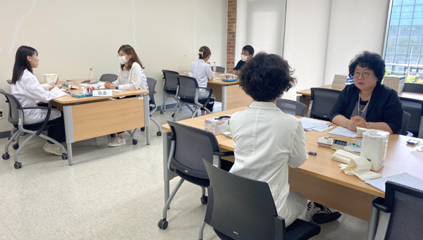 덕성여대 약대, 재학생 대상 임상 실기 시험 시행