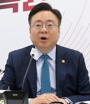 당정 "보건의료노조 총파업 법과 원칙 따라 단호히 대응"