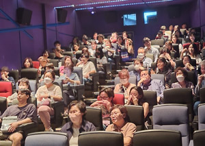 종로구약, 문화의 날 맞아 회원 약사 단체 영화 관람