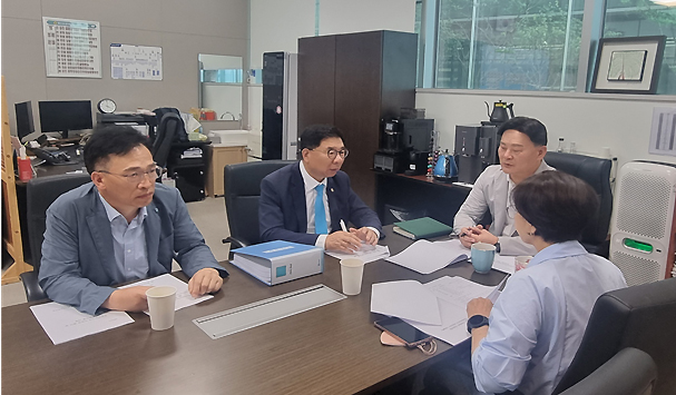 "8년째 시간당 3만원...공공심야약국 예산 올려야"