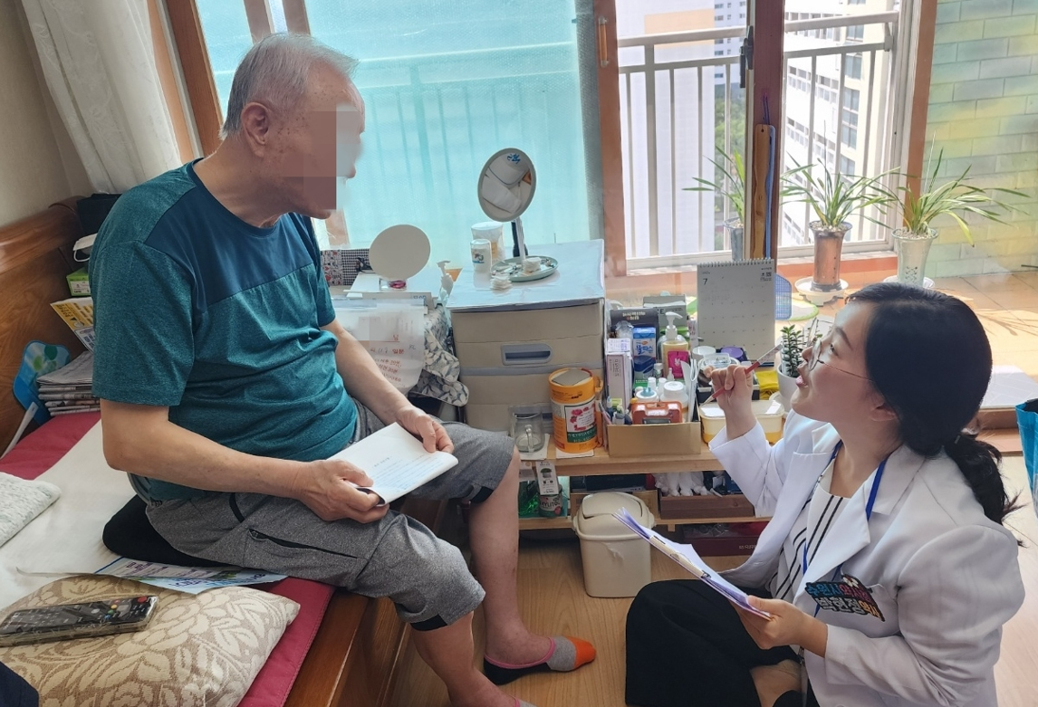 수원시약, 다제약물복용 방문약료 서비스 박차