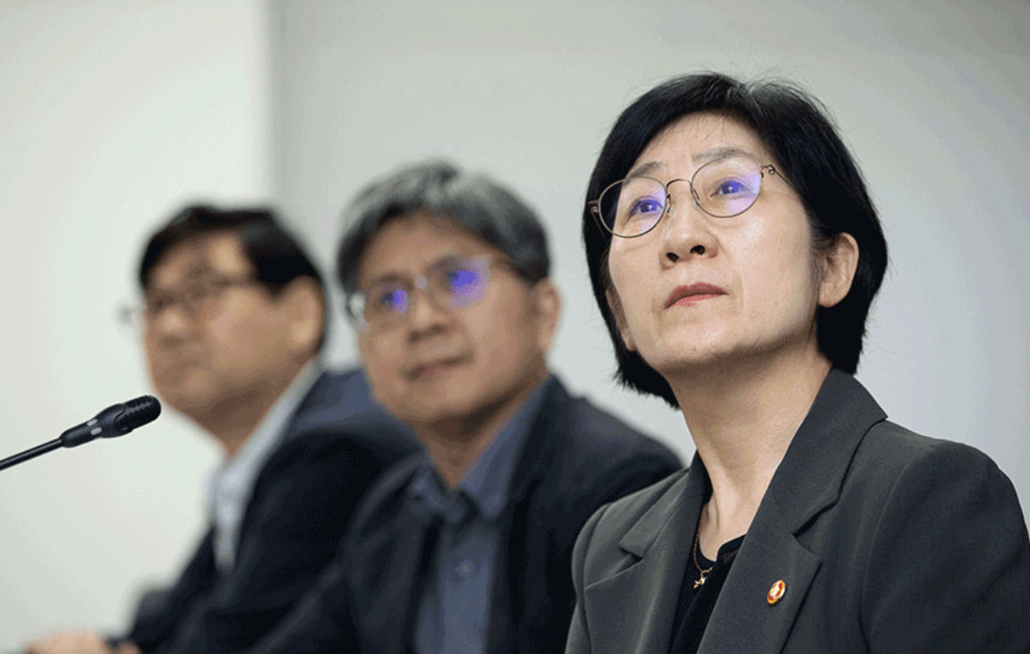 화학물질 환경 규제혁신 추진...제약산업 숨통 트이나