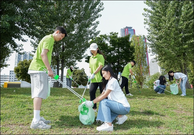 마켄, '플로깅 환경 보호 캠페인' 진행